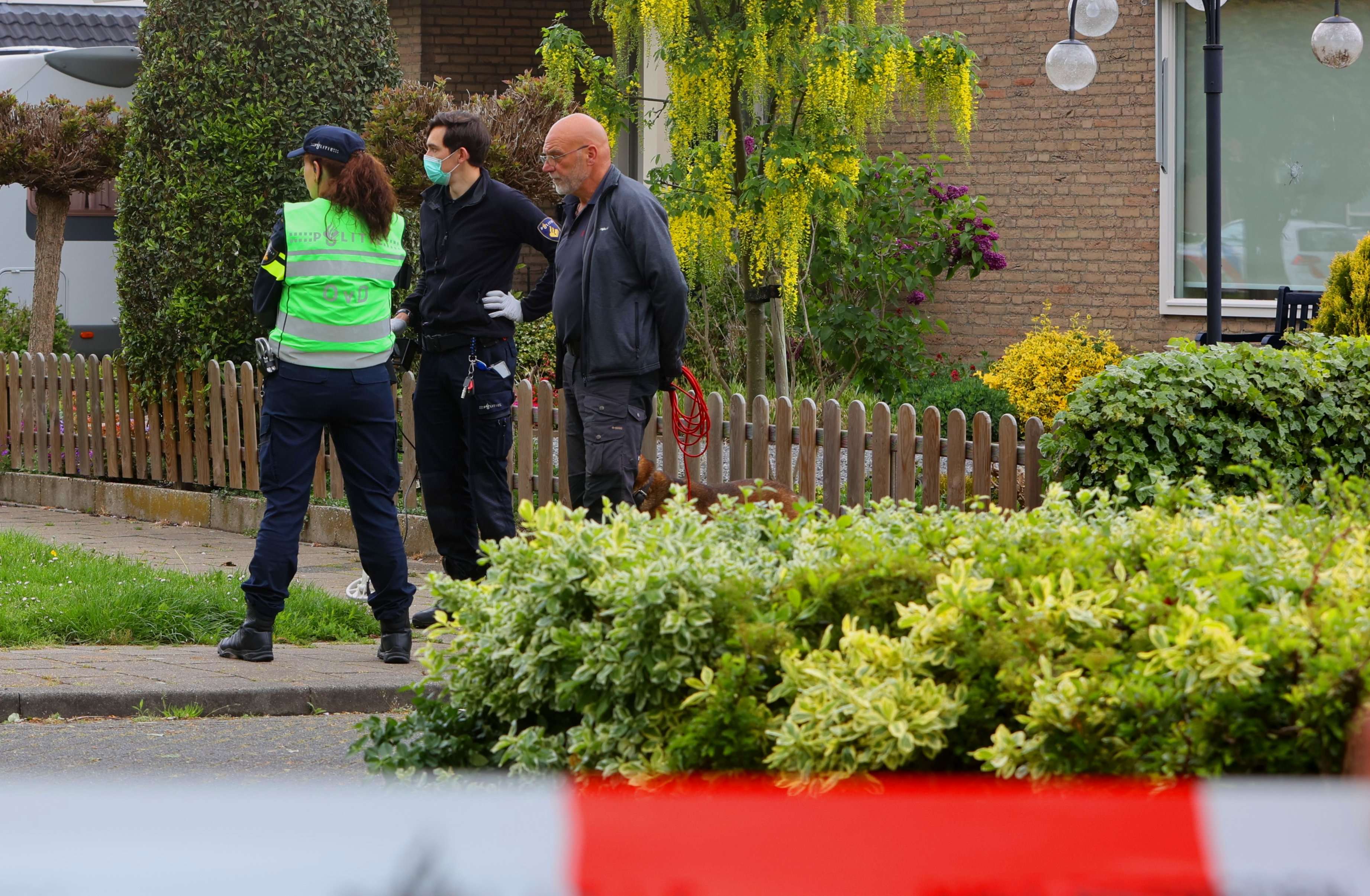Woning beschoten in Waardenburg mogelijk verband met afpersingszaak De Groot (Foto: Bart Meesters) 